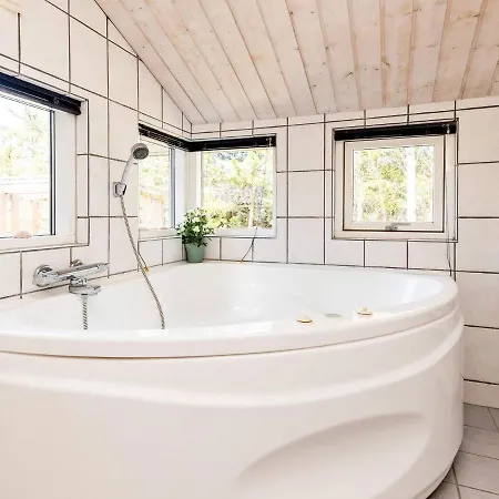 Four-bedroom In Fjerritslev 10 4* Torup Strand